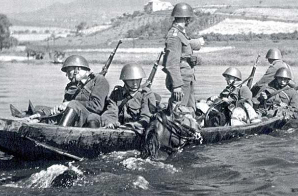 Casque Vz 32. Casque Vz 32.