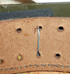 Couture coiffe en cuir. Couture coiffe en cuir.