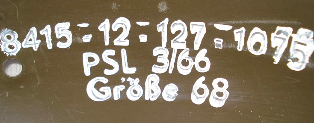 Marquage coque : fabrication Paul Schulze/Lübeck de mars 1966, taille 68. Marquage coque : fabrication Paul Schulze/Lübeck de mars 1966, taille 68.