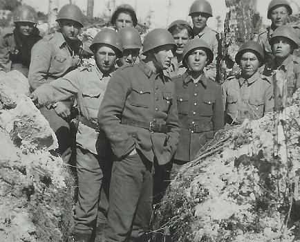 Casque modèle 40. Casque modèle 40.