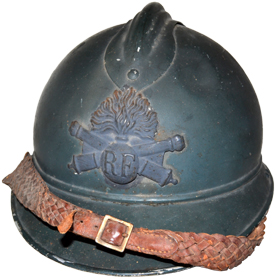 Casque en aluminium, vue de face. Casque en aluminium, vue de face.