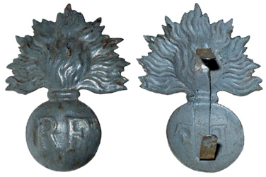 Attribut d'Infanterie, recto verso. Attribut d'Infanterie, recto verso.