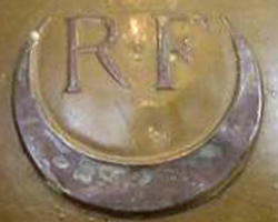 Personnalisé, métal gratté. Personnalisé, métal gratté.