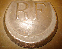Croissant en relief. Croissant en relief.
