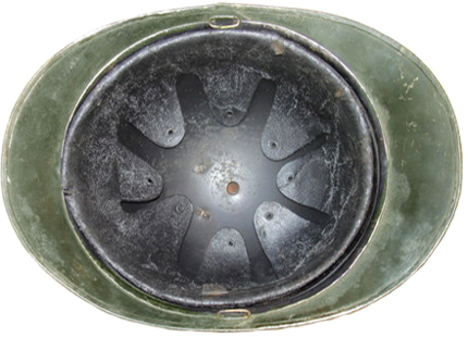 Coiffe en carton bouilli. Coiffe en carton bouilli.