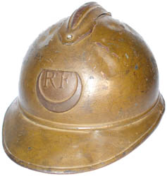 Croissant peint en rouge : Zouave. Croissant peint en rouge : Zouave.