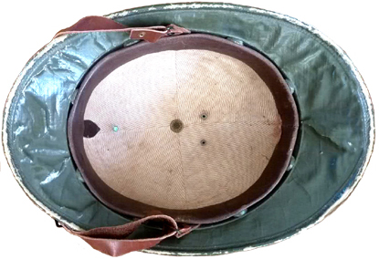 Casque en liège. Casque en liège.