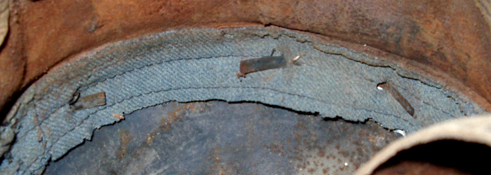 Position des agrafes sur le turban. Position des agrafes sur le turban.