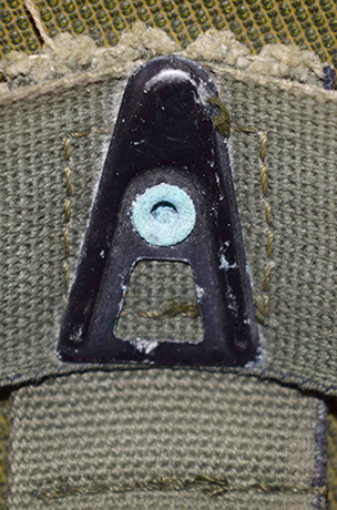 Plaque de maintien. Plaque de maintien.