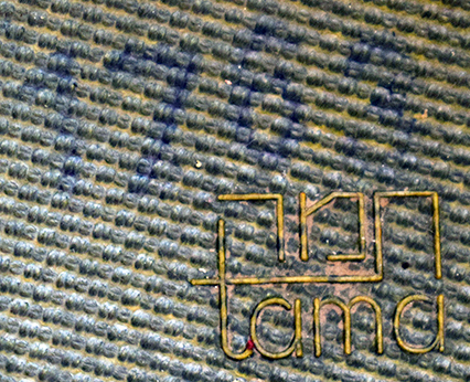 Marquage du fabricant au fond de la bombe. Marquage du fabricant au fond de la bombe.