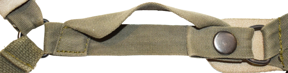 Mentonnière avec boucle de fermeture. Mentonnière avec boucle de fermeture.