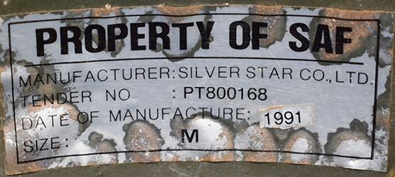 Étiquette exemplaire taille M fabriqué en 1991 (date rapportée). Étiquette exemplaire taille M fabriqué en 1991 (date rapportée).