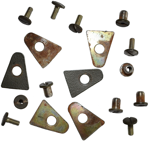 Vis/écrous relieurs avec plaques. Vis/écrous relieurs avec plaques.