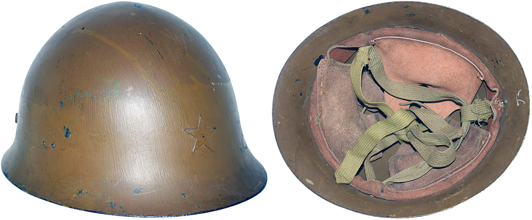 Casque Type 90 japonais fabriqué en 1942. Casque Type 90 japonais fabriqué en 1942.