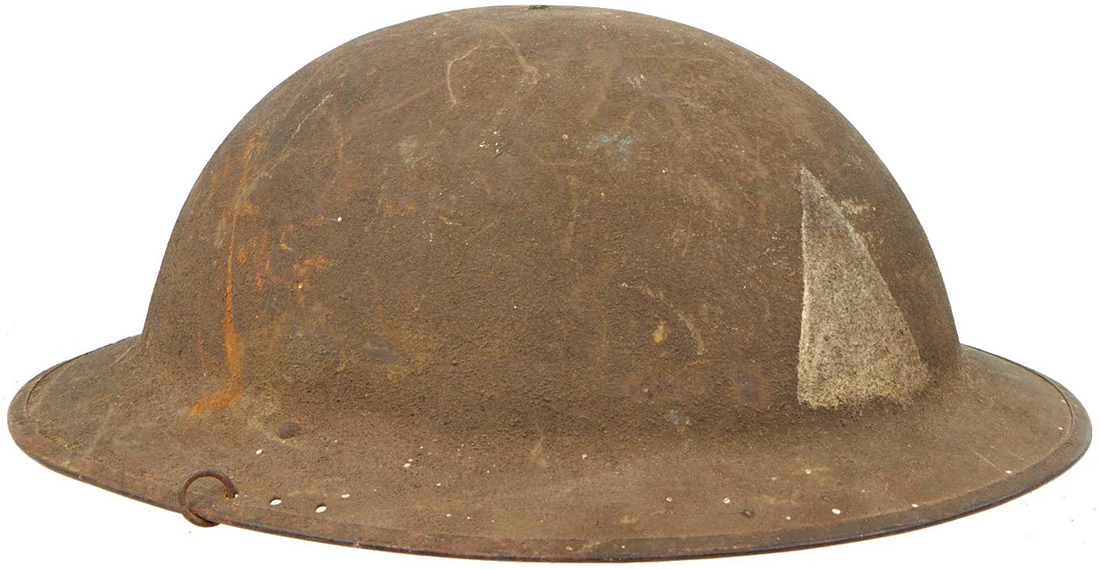 Casque produit pour le port des lunettes de protection Wilmer, vue de biais. Casque produit pour le port des lunettes de protection Wilmer, vue de biais.