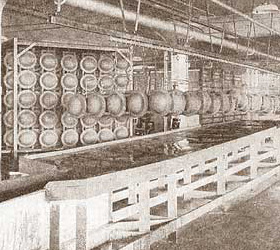Fabrication du casque US model 1917. Fabrication du casque US model 1917.