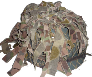 Filet agrémenté de bandes de zeltbahn. Filet agrémenté de bandes de zeltbahn.