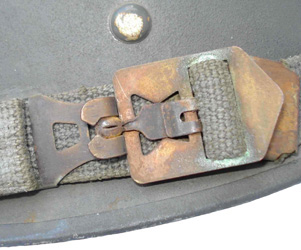 Boucle de jugulaire type T1. Boucle de jugulaire type T1.