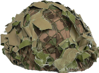 Casque camouflé. Casque camouflé.
