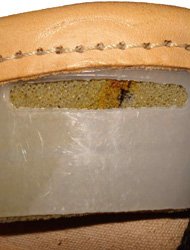 Fente de fixation et couture coiffe. Fente de fixation et couture coiffe.