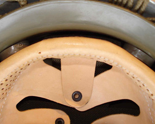 Fixation, coiffe petite taille. Fixation, coiffe petite taille.