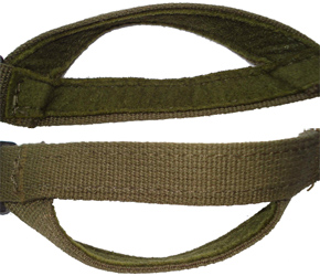 Mentonnière - face et revers. Mentonnière - face et revers.