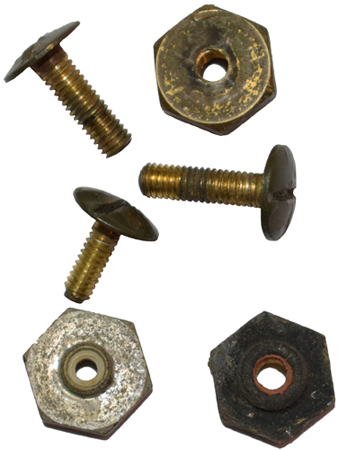 Vis et écrous Simmonds de fixation. Vis et écrous Simmonds de fixation.