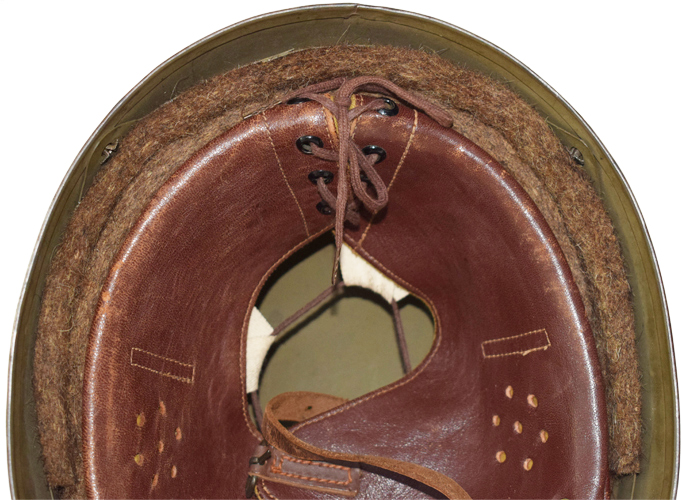 Rembourrage périphérique en feutre.