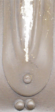 Pointe arrière et rivets de fixation lame ressort. Pointe arrière et rivets de fixation lame ressort.