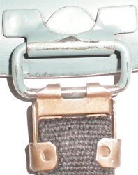 Passant et clip de jugulaire.