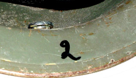 2 = coque 68 sur casque à coiffe F1. 2 = coque 68 sur casque à coiffe F1.