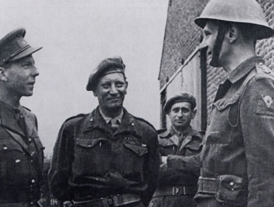 Casque Mark III utilisé au sein de la brigade Piron. Casque Mark III utilisé au sein de la brigade Piron.