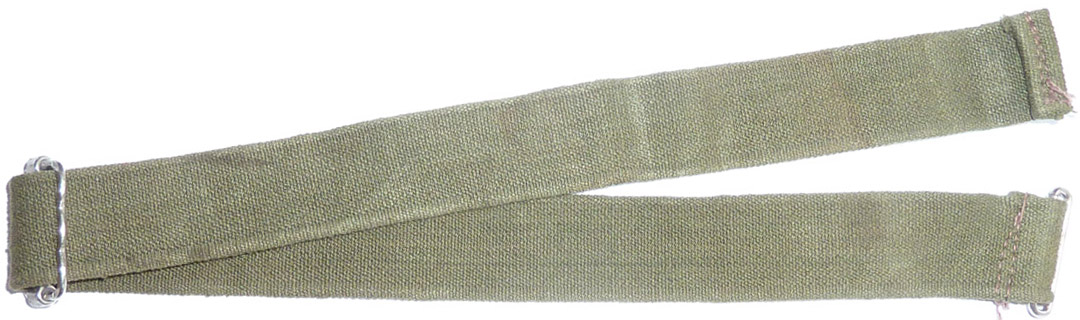 Jugulaire en toile élastique, calquée sur la jugulaire Mark III britannique. Jugulaire en toile élastique, calquée sur la jugulaire Mark III britannique.