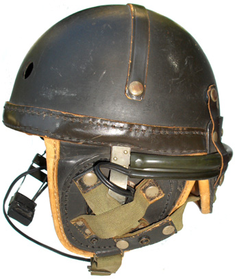 Casque du 2ème type utilisé avec un serre-tête H63/U et un micro articulé M6 A.