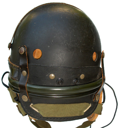 Casque du 2ème type utilisé avec un serre-tête H63/U et un micro articulé M6 A.