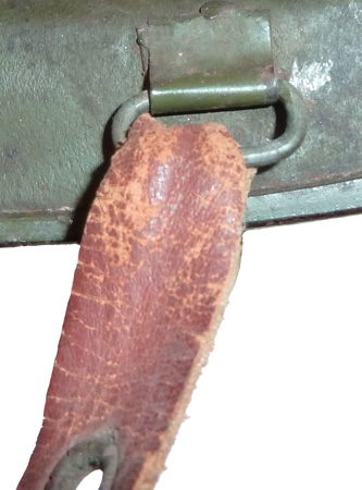 Passant de jugulaire.