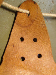 Patte de coiffe. Patte de coiffe.