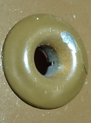 Rivet de fixation de coiffe et d'aération. Rivet de fixation de coiffe et d'aération.