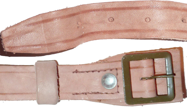 Jugulaire, partie droite et gauche. Jugulaire, partie droite et gauche.