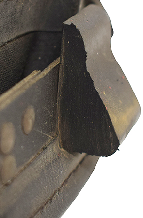 Tampon périphérique en caoutchouc. Tampon périphérique en caoutchouc.