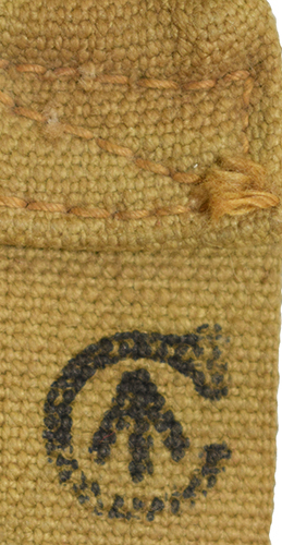 Broad arrow tamponnée. Broad arrow tamponnée.