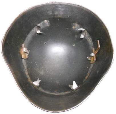 Coque nue et agrafes. Coque nue et agrafes.