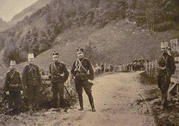 Shako modèle 1889. Shako modèle 1889.