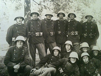 Casque modèle 18. Casque modèle 18.