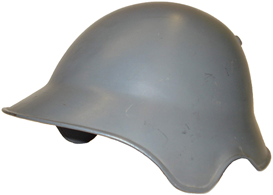 Casque échancré de la DAP. Casque échancré de la DAP.
