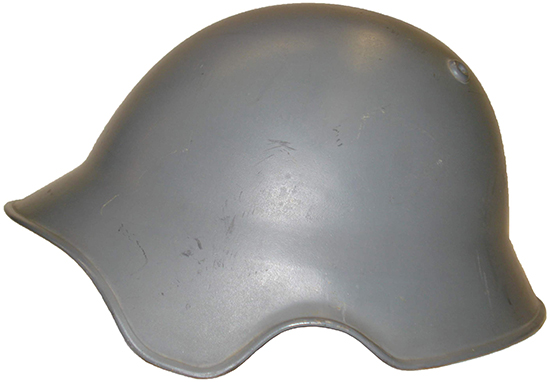 Casque échancré de la DAP. Casque échancré de la DAP.