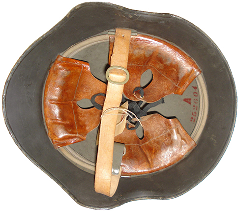 Casque échancré d'armée mod. 43. Casque échancré d'armée mod. 43.