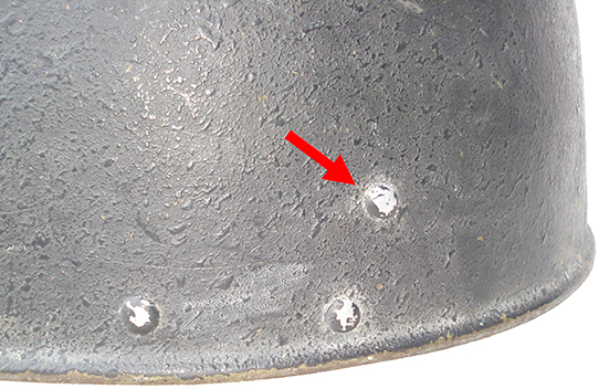 Rivet arrière. Rivet arrière.