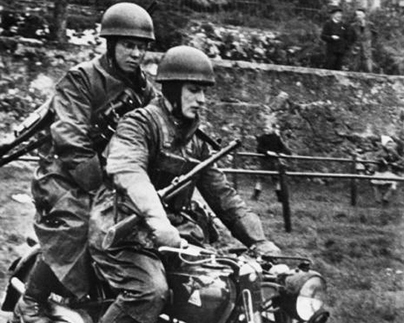 Casque DR. Casque DR.
