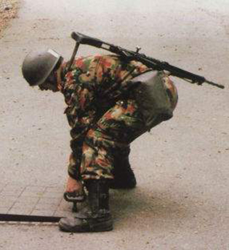Pionnier de Forteresse avec tenue d'assaut légère. Mle 71.